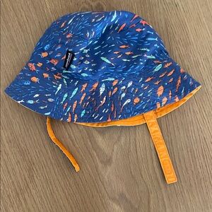 Patagonia baby bucket hat - 6-12 months